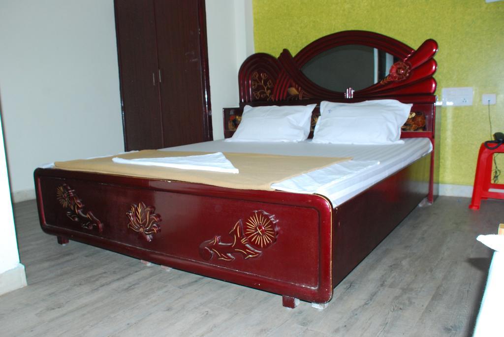 Jayalakshmi Residency Hotel Tirupati Kamer foto