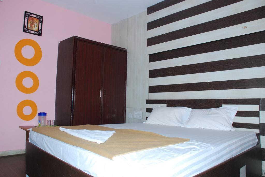 Jayalakshmi Residency Hotel Tirupati Kamer foto