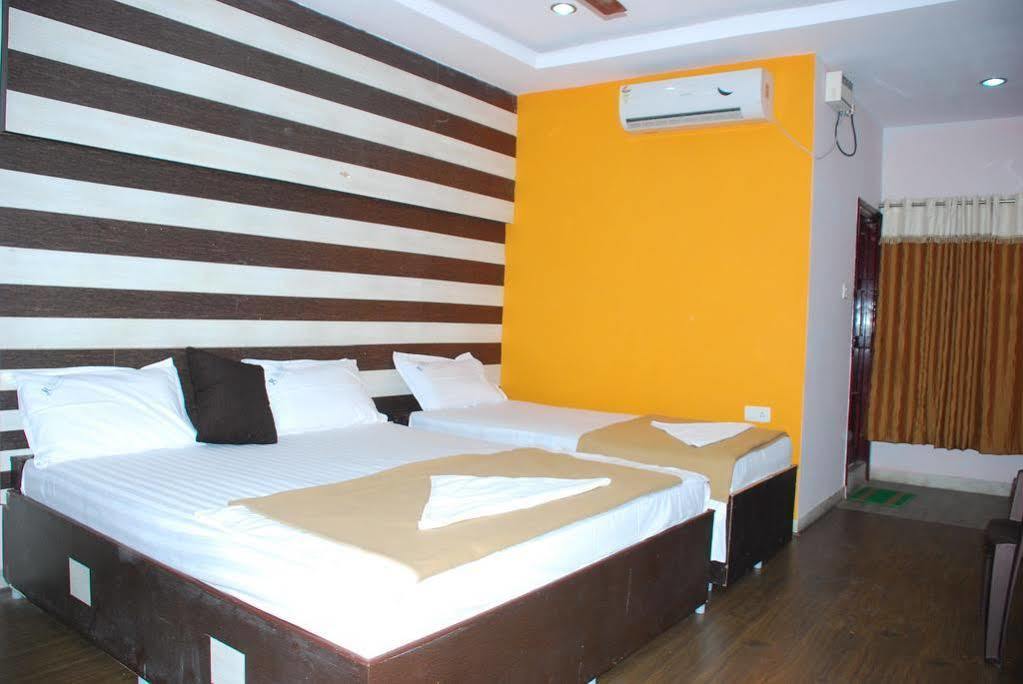 Jayalakshmi Residency Hotel Tirupati Buitenkant foto