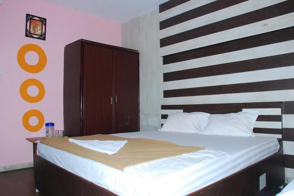Jayalakshmi Residency Hotel Tirupati Buitenkant foto